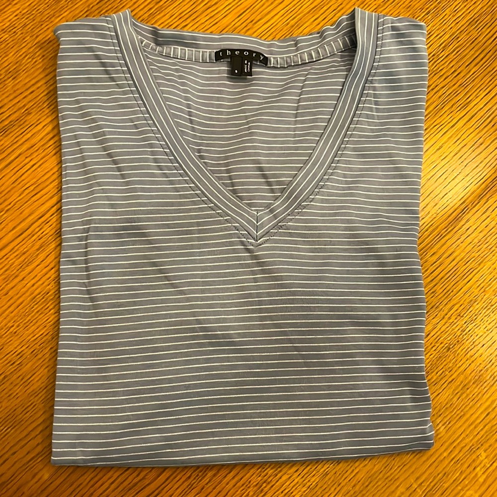 Theory Men’s Small Gray & White Striped V-Neck Short Sleeve T-Shirt 100%…